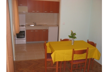 Croatie Privát Slatine, Extérieur